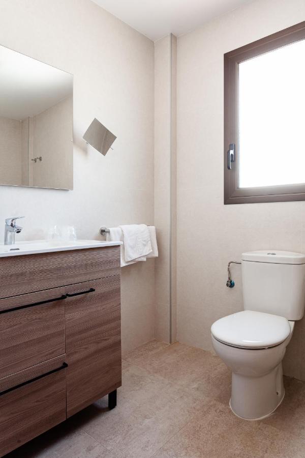 Hostal Vila Del Mar โยเรตเดมาร์ ภายนอก รูปภาพ