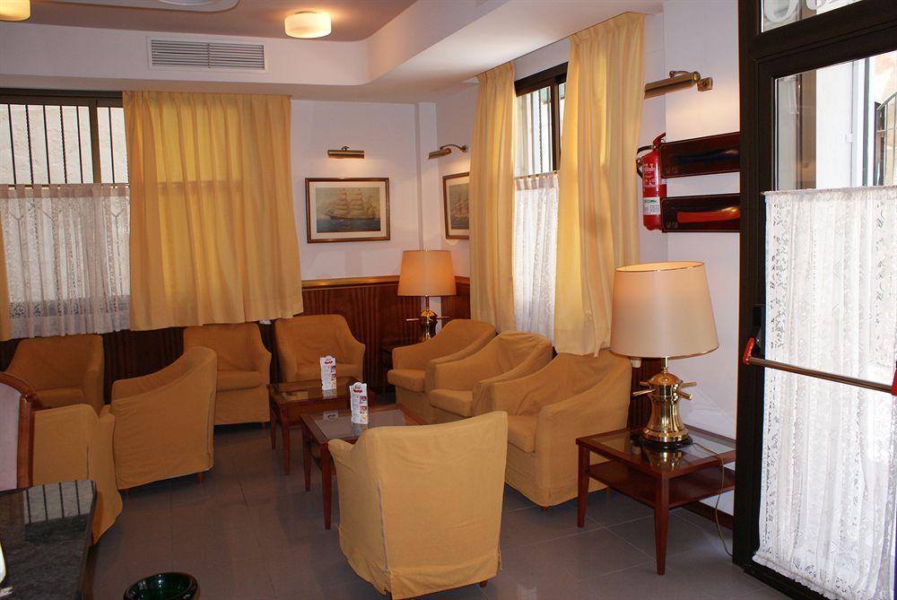 Hostal Vila Del Mar โยเรตเดมาร์ ภายนอก รูปภาพ