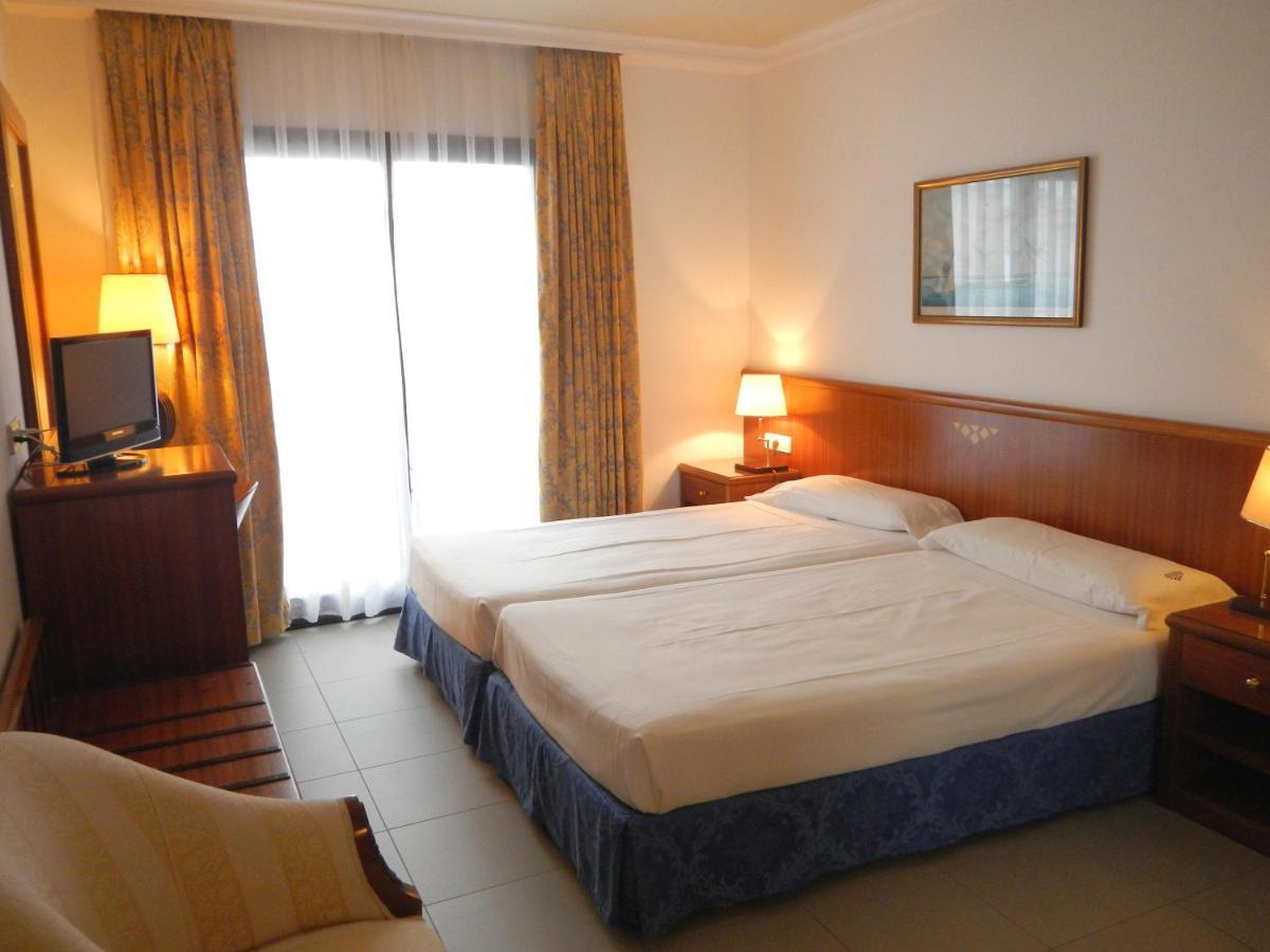Hostal Vila Del Mar โยเรตเดมาร์ ภายนอก รูปภาพ