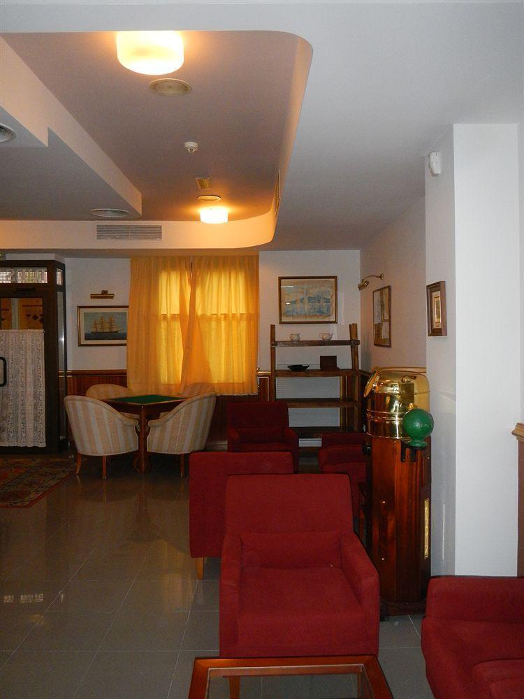 Hostal Vila Del Mar โยเรตเดมาร์ ภายนอก รูปภาพ